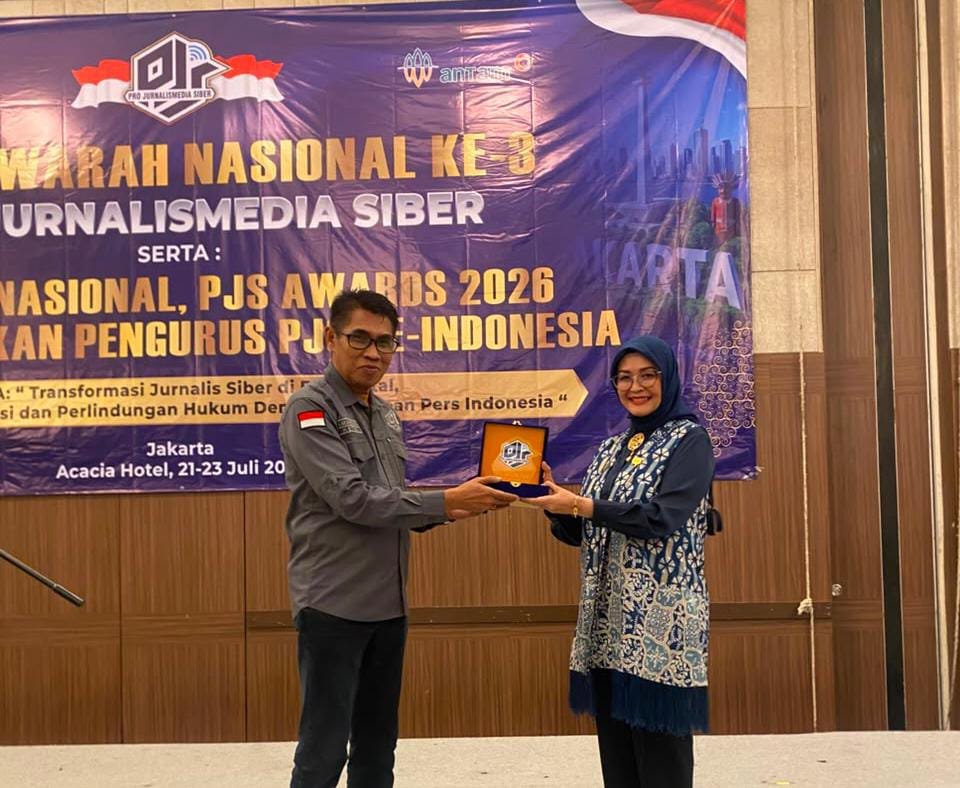 Dukung Keterbukaan Informasi Dengan Insan Pers, Kakanwil Ditjenpas Babel Raih PJS Award 2026